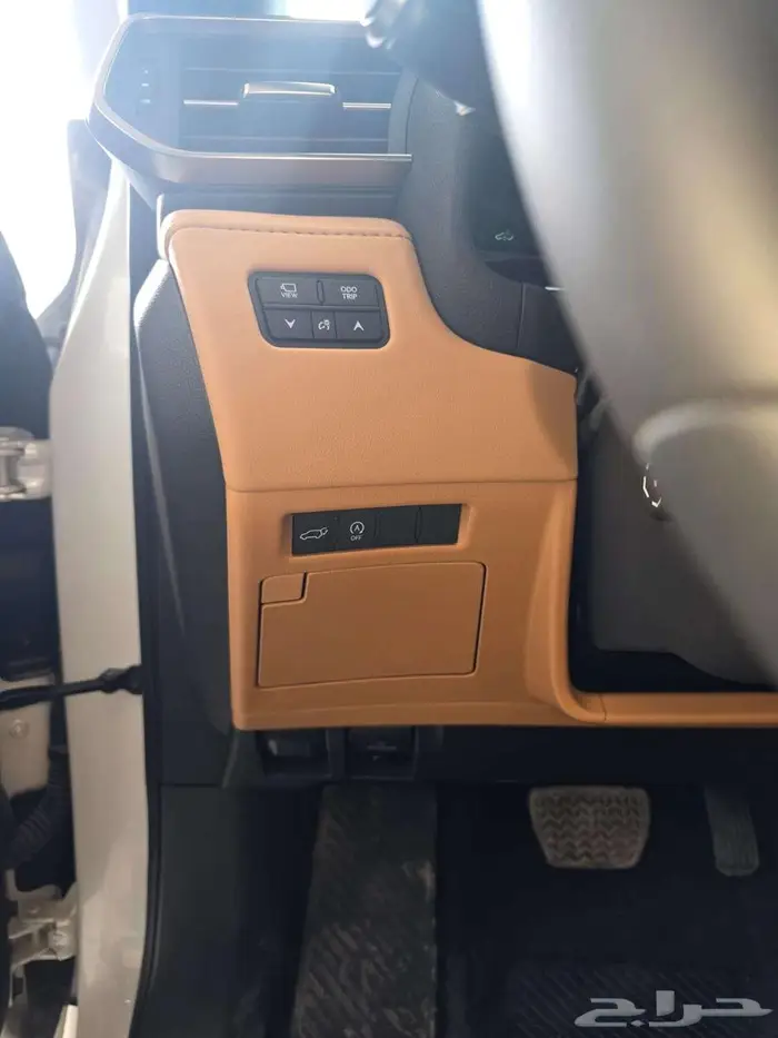 لكزس LX600 BB سعودي موديل 2025 سعر خاااص 4