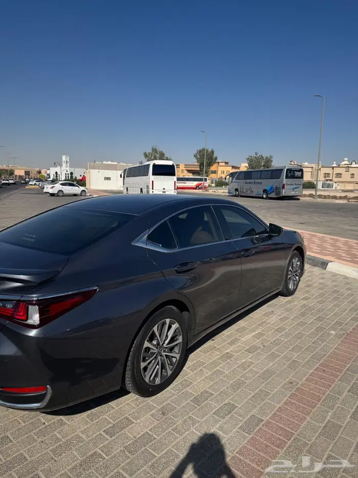 لكزس للبيع هايبرد 2023 5