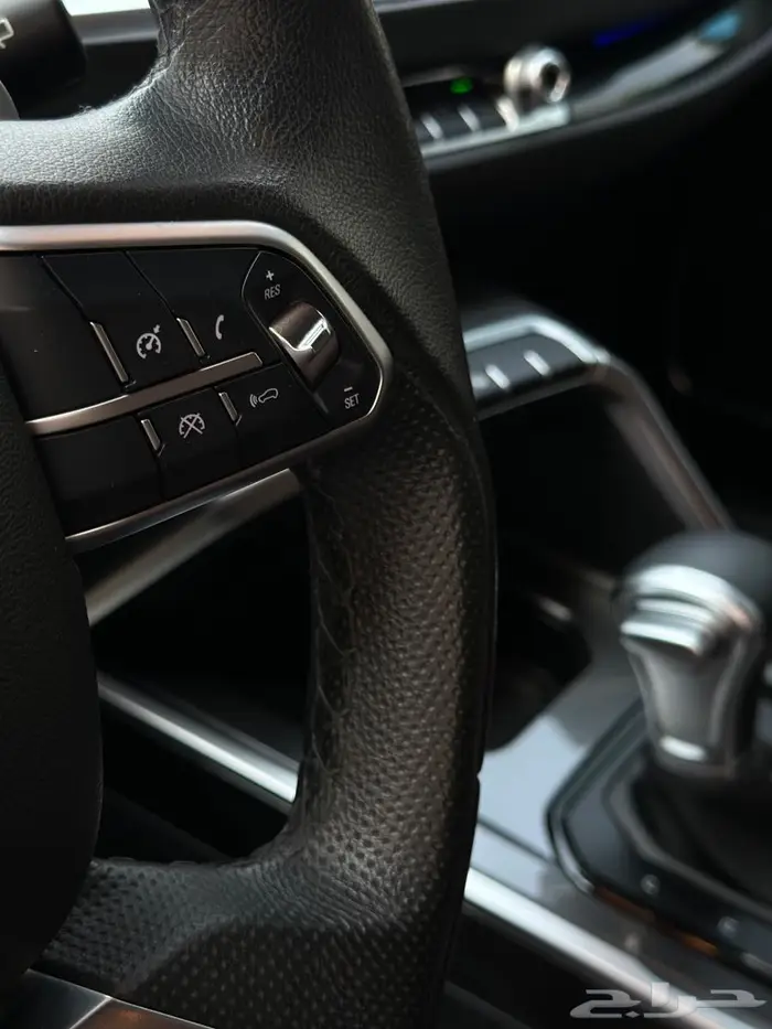 للبيع هافال H6 ممشى قليل ريحه الوكاله فيه فل كامل 4