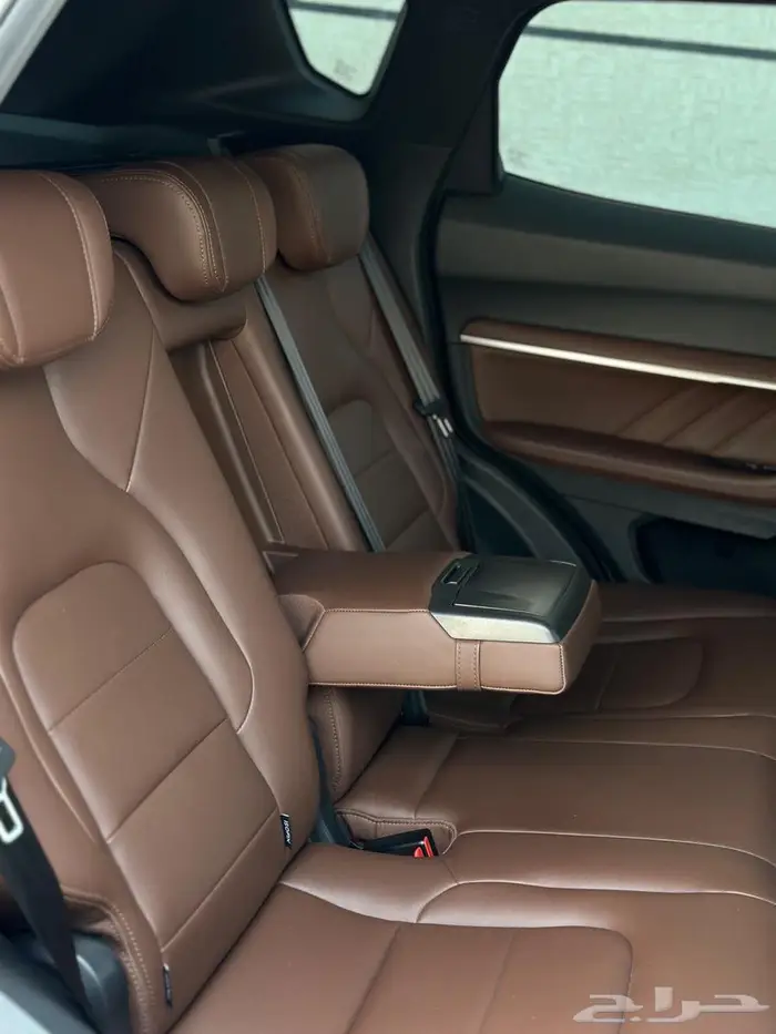 للبيع هافال H6 ممشى قليل ريحه الوكاله فيه فل كامل 7