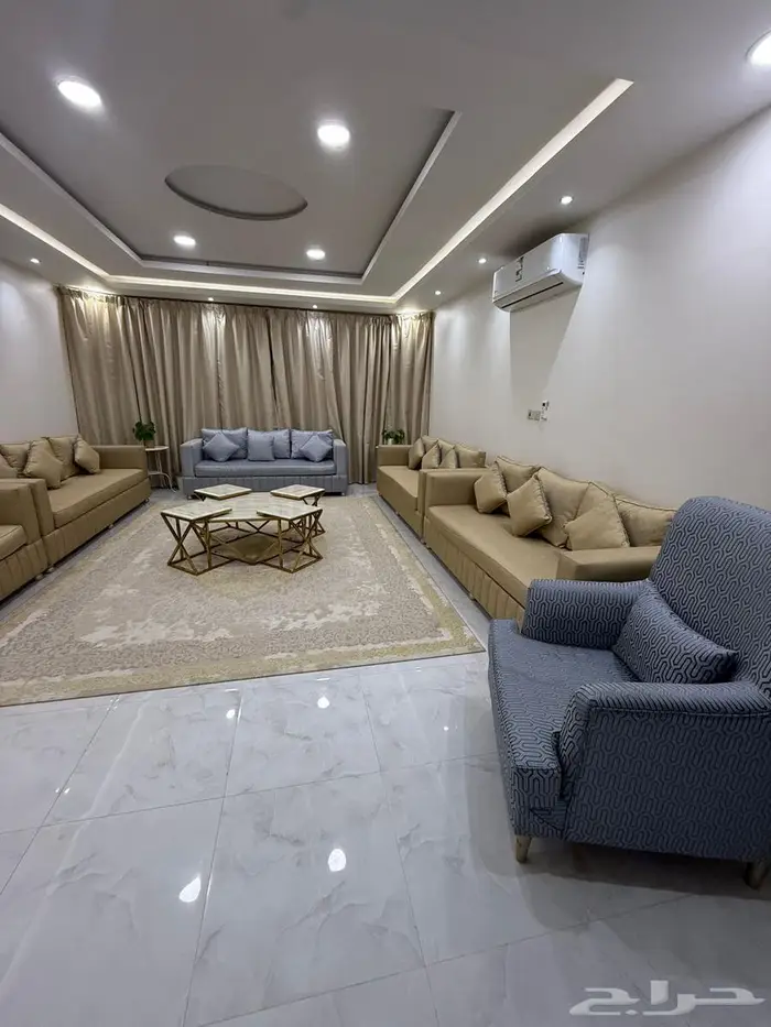 كنب يسع الى 20 شخص 3