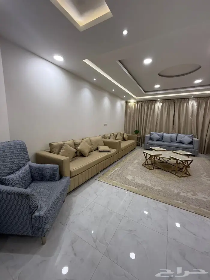 كنب يسع الى 20 شخص 2