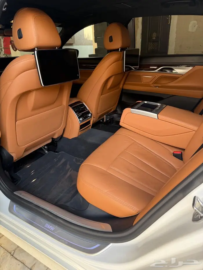Bmw 2020 730 مخزن 1