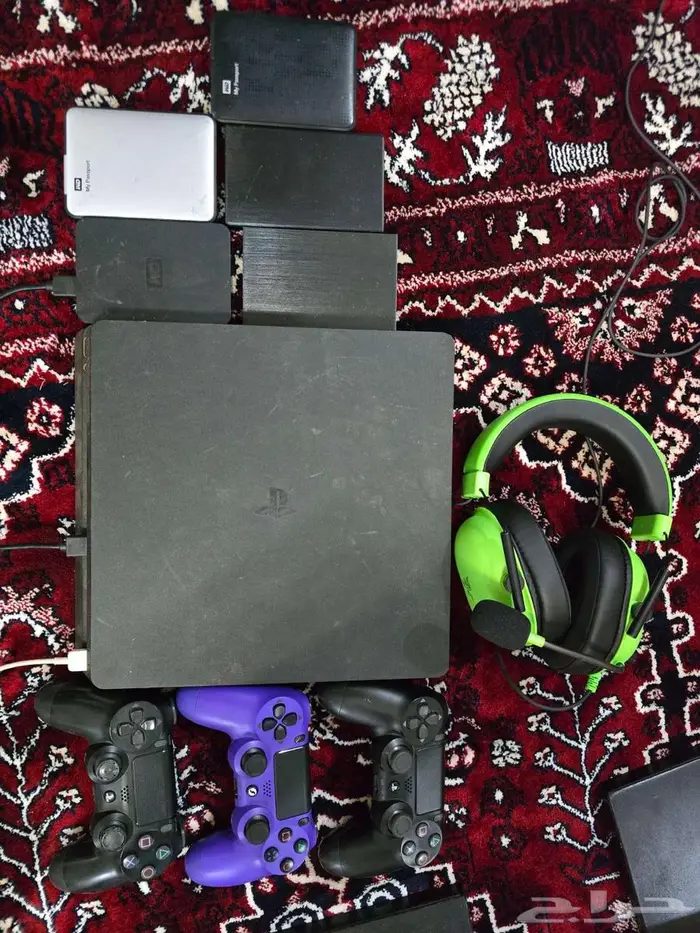 بلايستيشن 4 مع سماعة رايز وهاردات 1