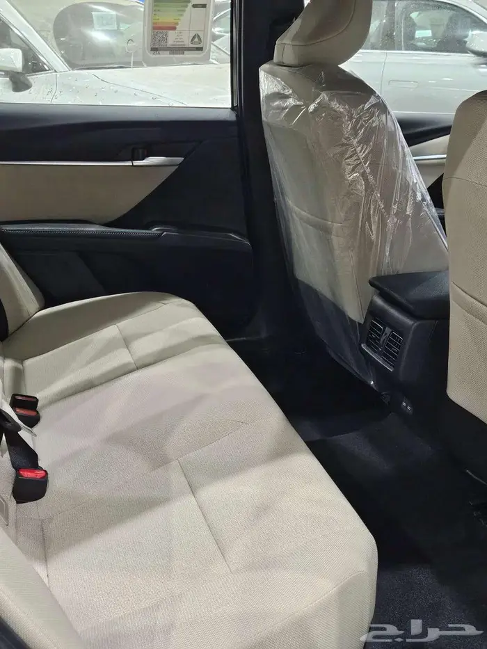 تويوتا كامري LE بنزين 2025 أقساط وكاش 10