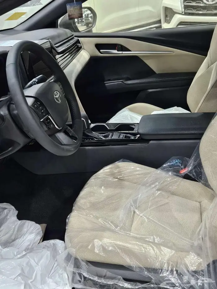 تويوتا كامري LE بنزين 2025 أقساط وكاش 7