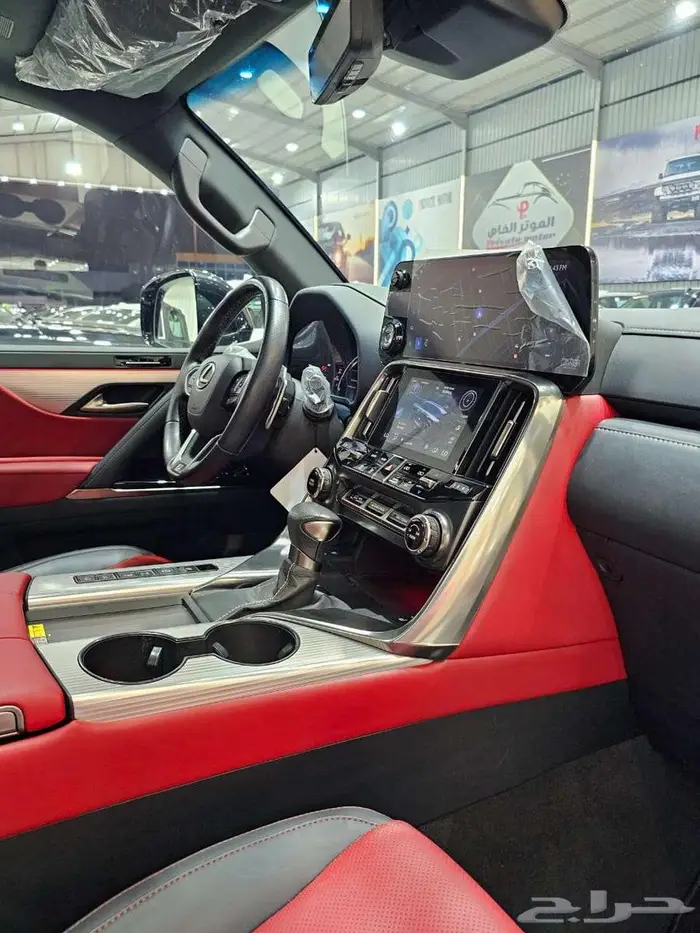 لكزس سبورت LX600 2023 f شبه الجديد 14