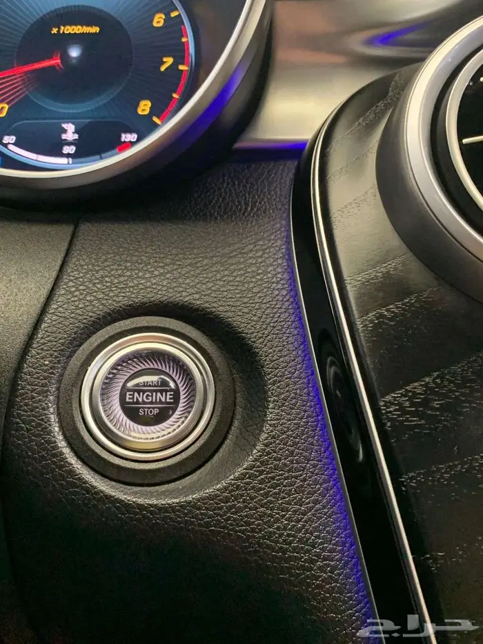 مرسيدس . 2020GLC300 15