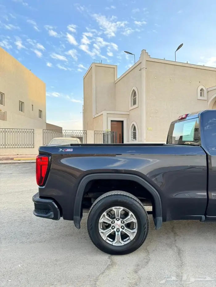 جي ام سي سييرا 2023 الفيشين 12