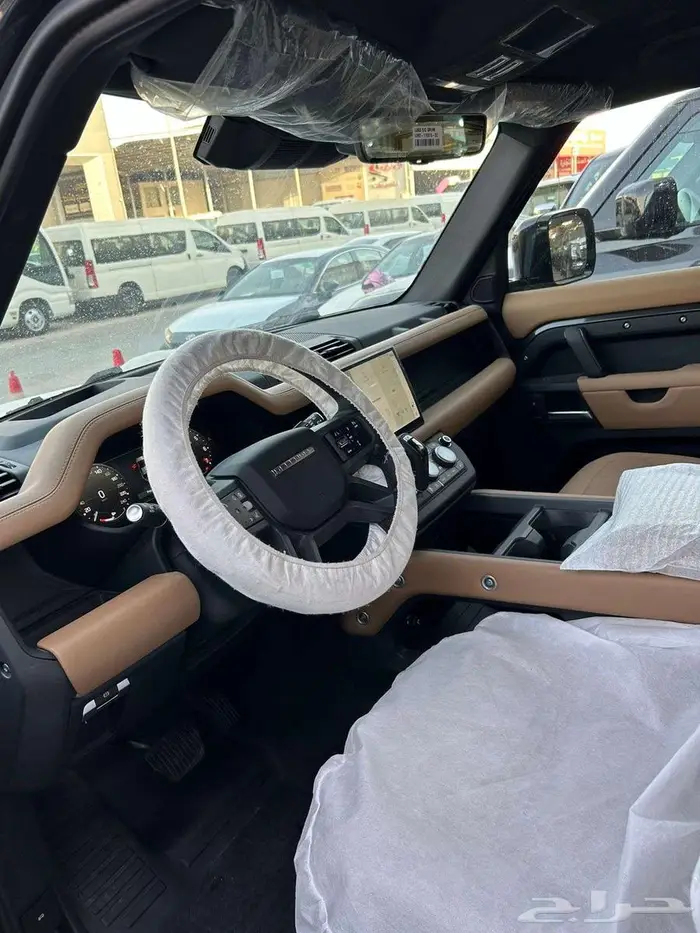 لاندروفر ديفندر HSE موديل 2025 ( نظام 50 50 ) 7