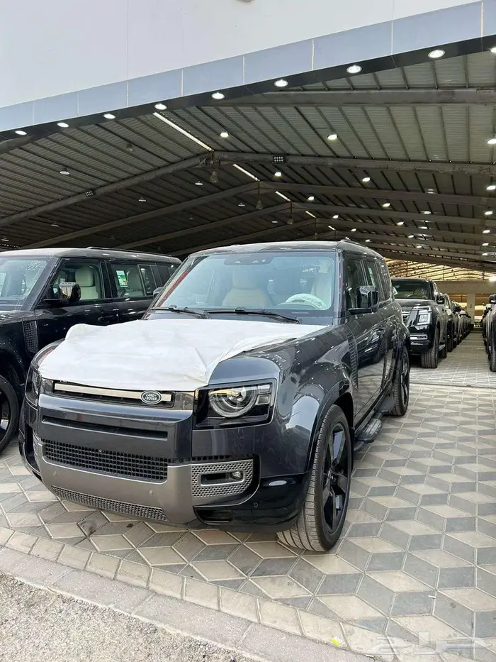 لاندروفر ديفندر HSE موديل 2025 ( نظام 50 50 ) 5