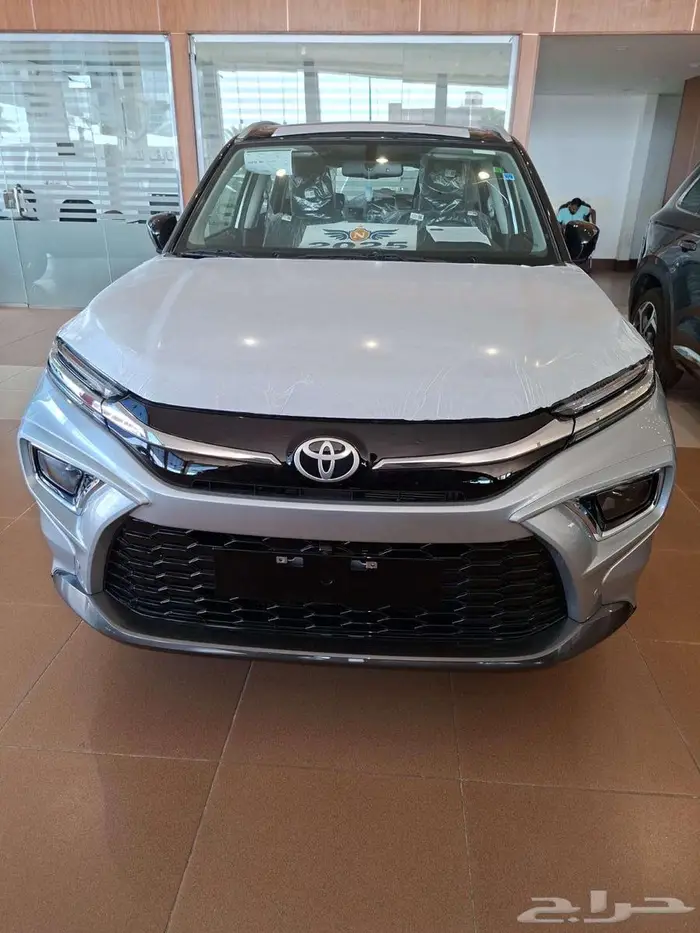 تويوتا اوربان كروزر 2025 فل كامل GLX 0