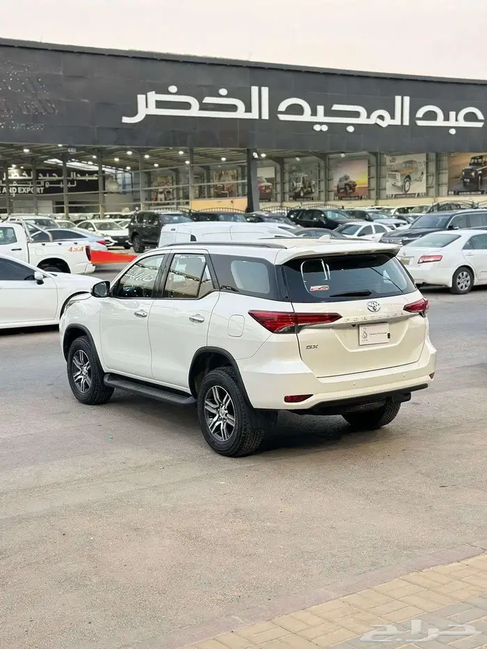 تويوتا فورتشنر 4 سلندر موديل 2022 دبل تم البيع 4