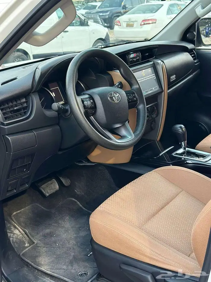 تويوتا فورتشنر 4 سلندر موديل 2022 دبل تم البيع 6