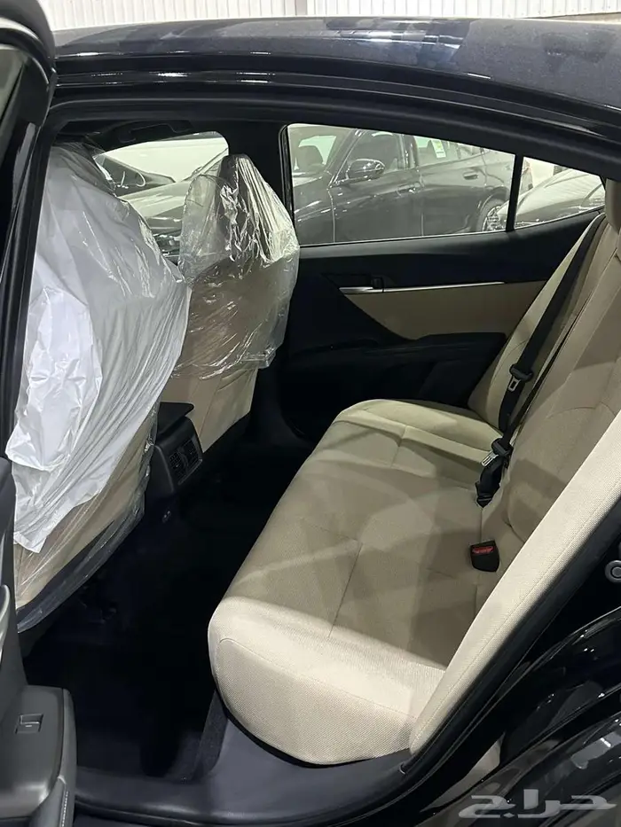 تويوتا كامري L E موديل 2025 عبد اللطيف جميل اصفار 4