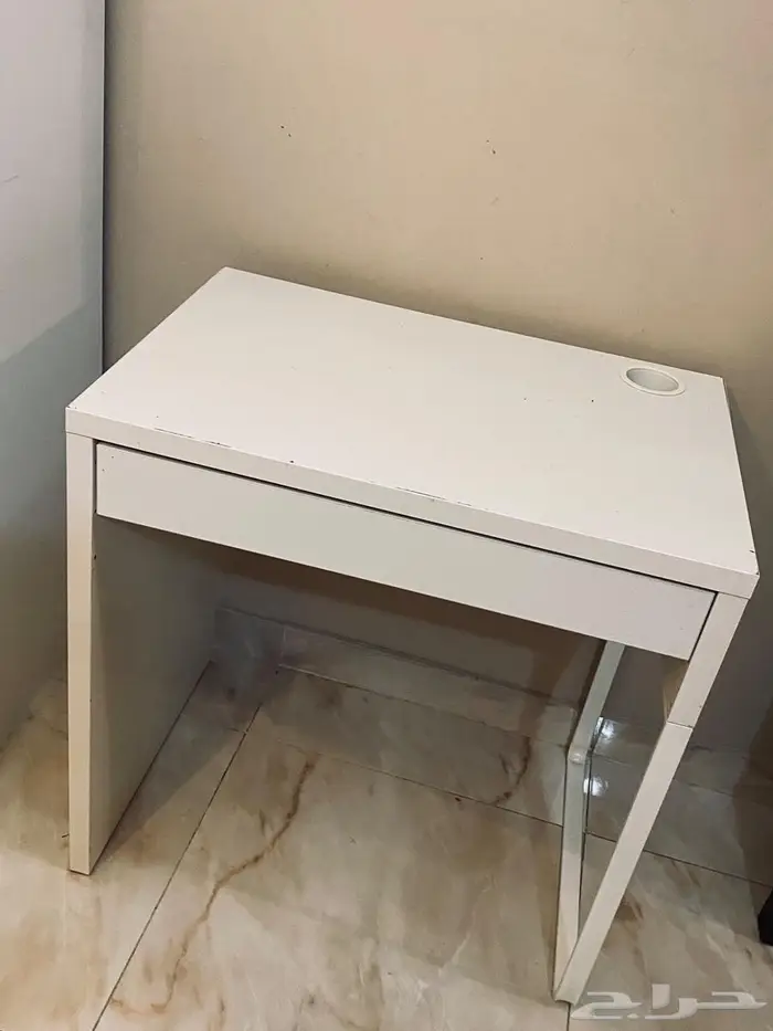 غرفة نوم لون ابيض 3