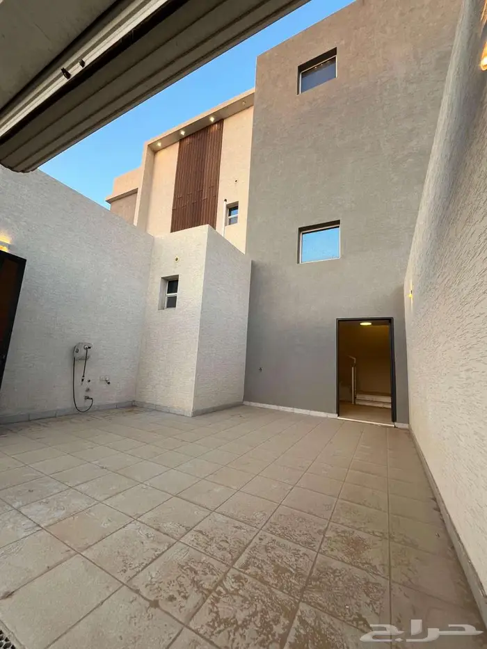 للتأجير السنوي  وحدة علوية نظام دبلكس بحي قرطبة (شمال بريدة) 4