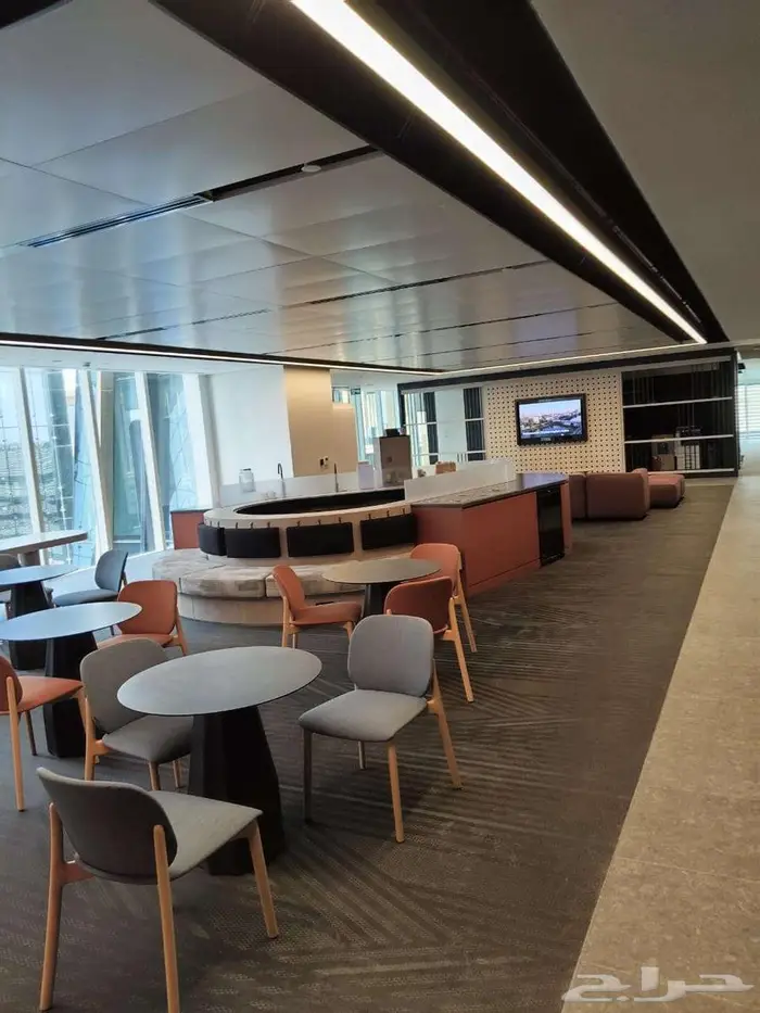 صيانة جميع انواع اعمال الديكور وجميع انواع الخشب 2