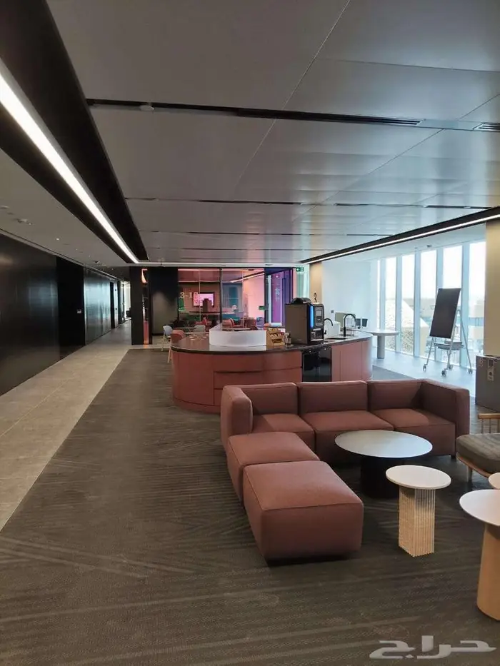 صيانة جميع انواع اعمال الديكور وجميع انواع الخشب 5