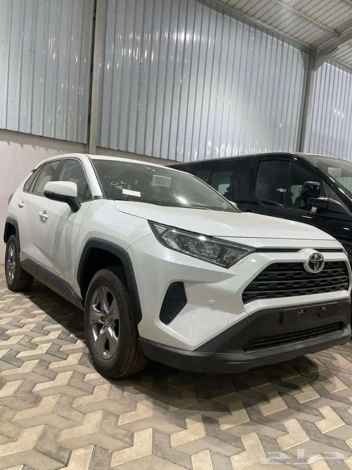 تويوتا راف فور 2025 LE افضل سعر في المملكة 4