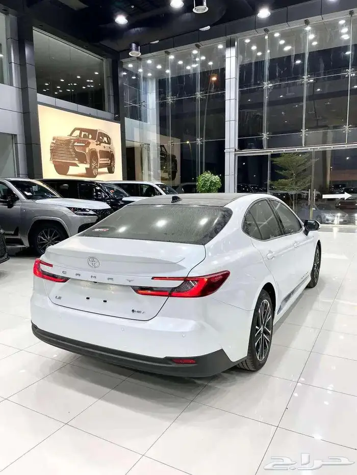 تويوتا- كامري- LE -هايبرد- 2025-بطاقه - ابيض 8