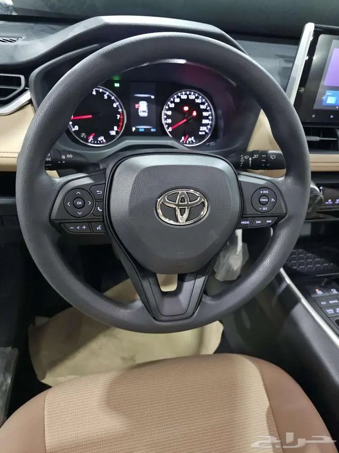 تويوتا راف فور LE دبل موديل 2025 8