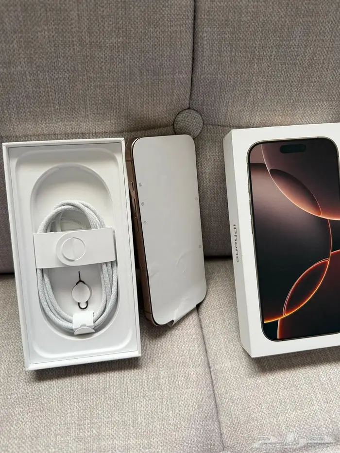 آيفون 16 برو 256 قيقا لون تيتانيوم صحراوي 2