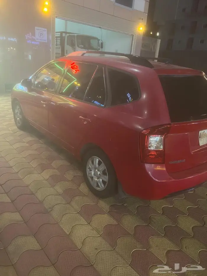 كيا كارينز 2010 1