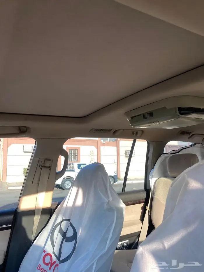 جيب لاندكروزر 8