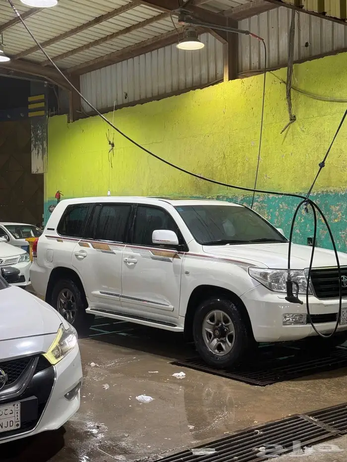 جيب لاندكروزر 5