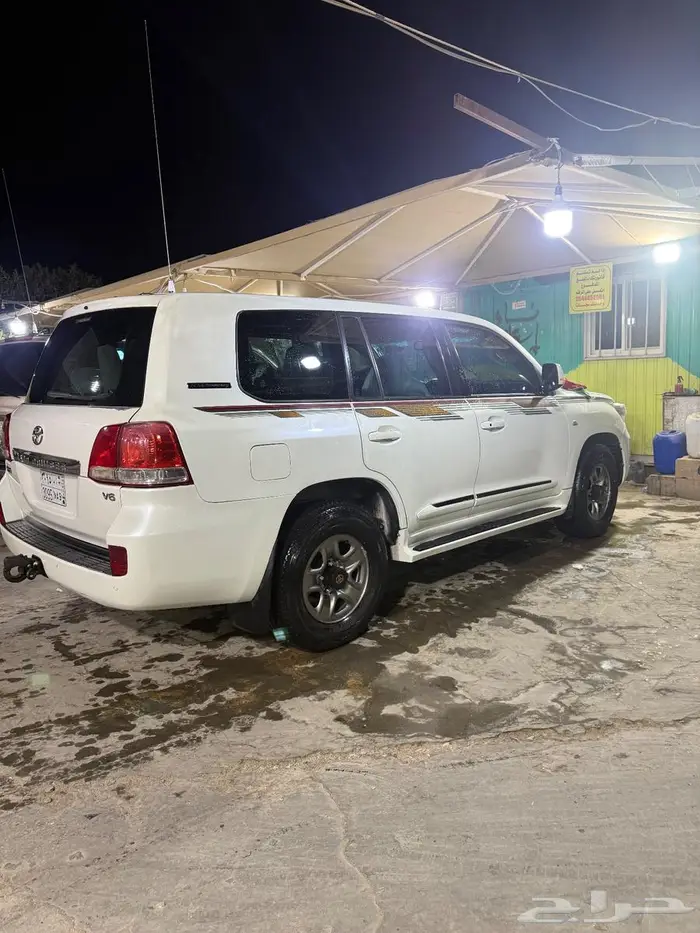 جيب لاندكروزر 24