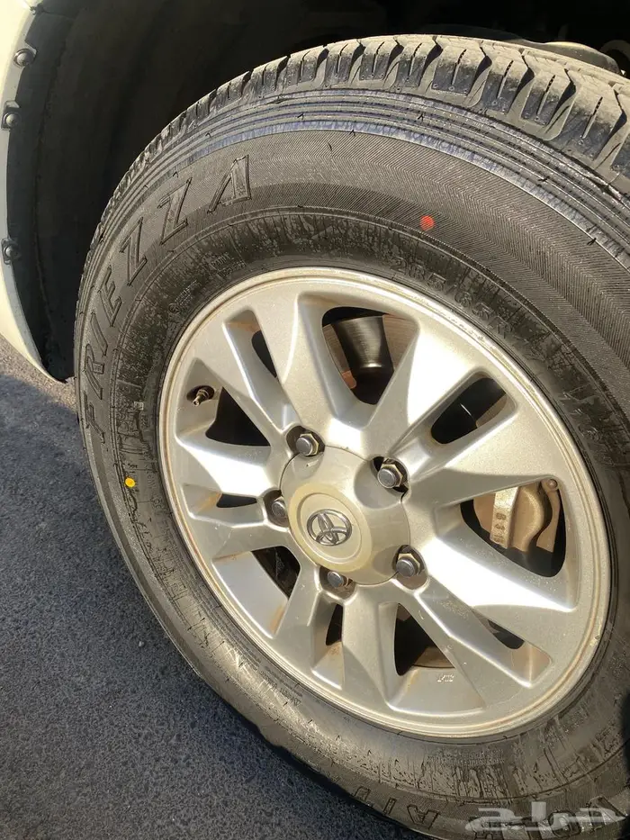 جيب لاندكروزر 26