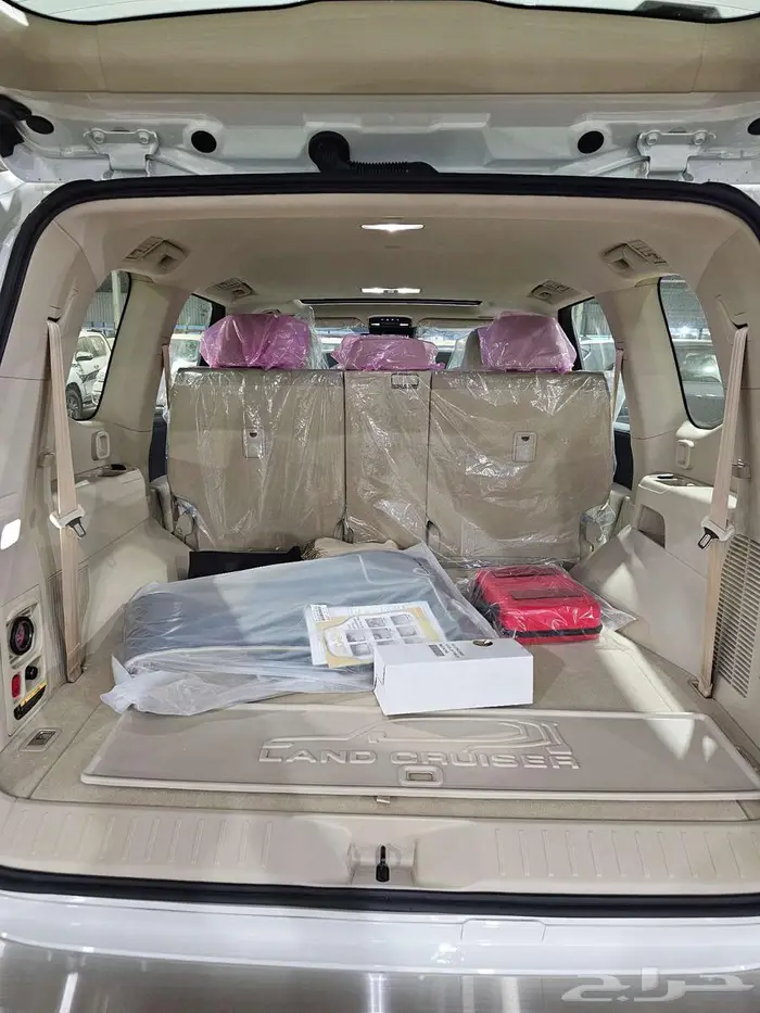 تويوتا لاندكروزر جي اكس ار L4 2026 10