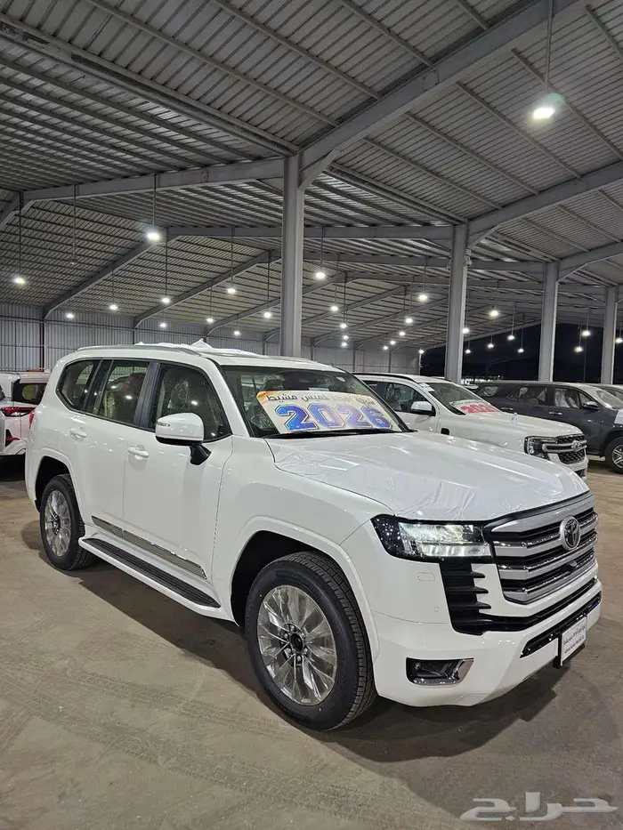 تويوتا لاندكروزر جي اكس ار L4 2026 11