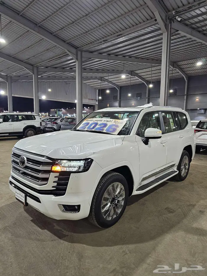 تويوتا لاندكروزر جي اكس ار L4 2026 12