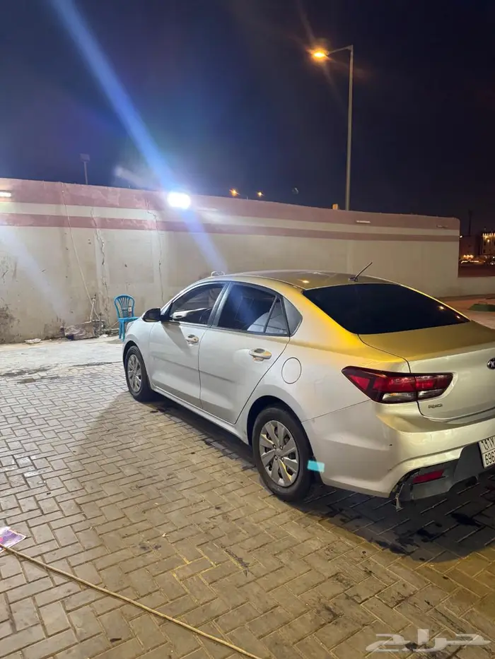 كيا ريو سيدان 2021 3