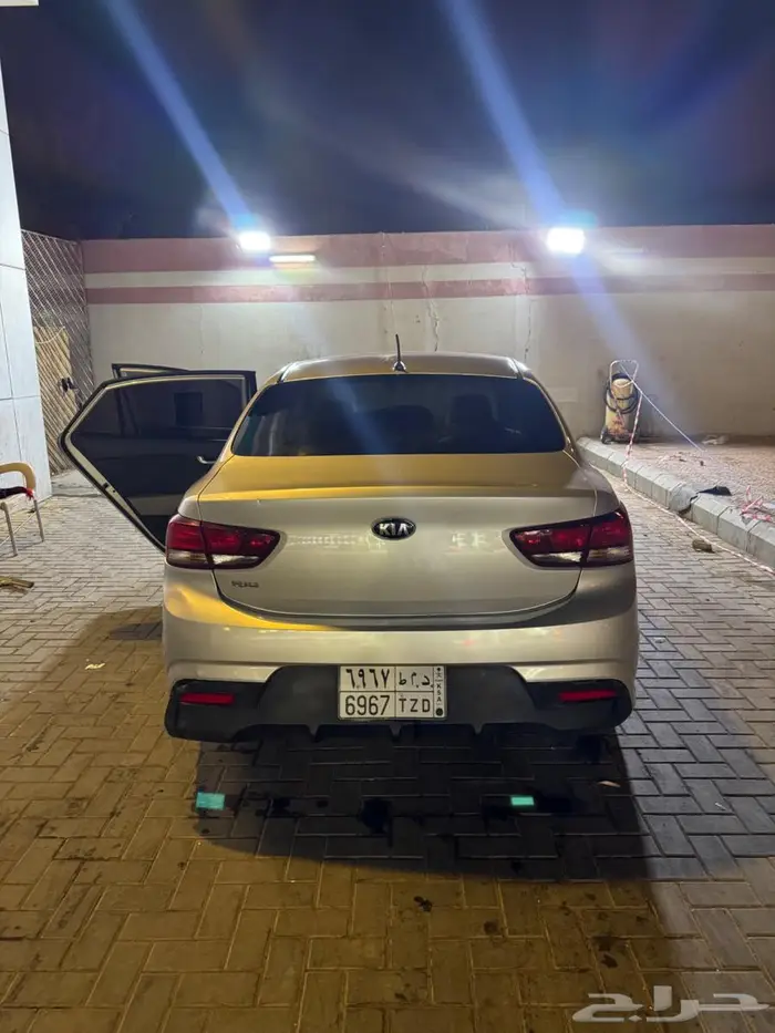 كيا ريو سيدان 2021 5
