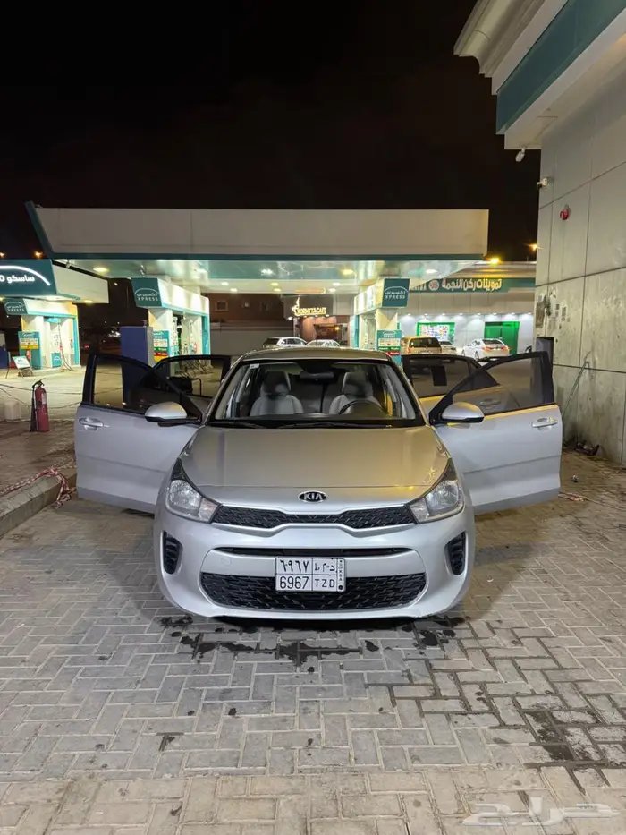 كيا ريو سيدان 2021 7