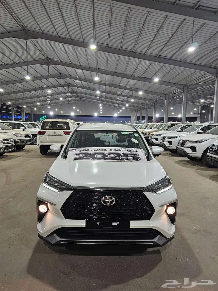 تويوتا فيلوز موديل 2025 كاش واقساط 0