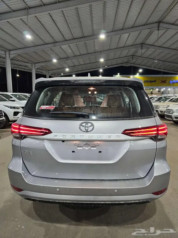 تويوتا فورتشنر بنزين GX2 دبل موديل 2025 5
