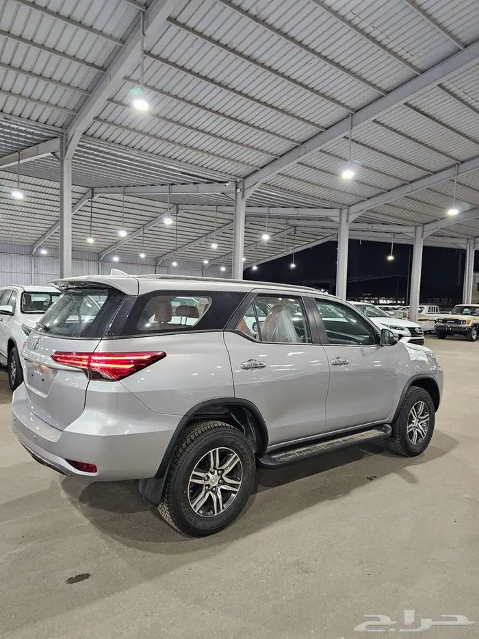 تويوتا فورتشنر بنزين GX2 دبل موديل 2025 9