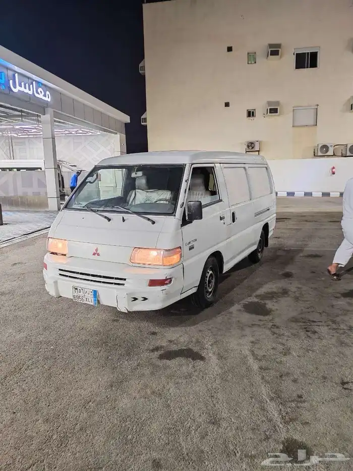 باص مستبيشي 2008 3