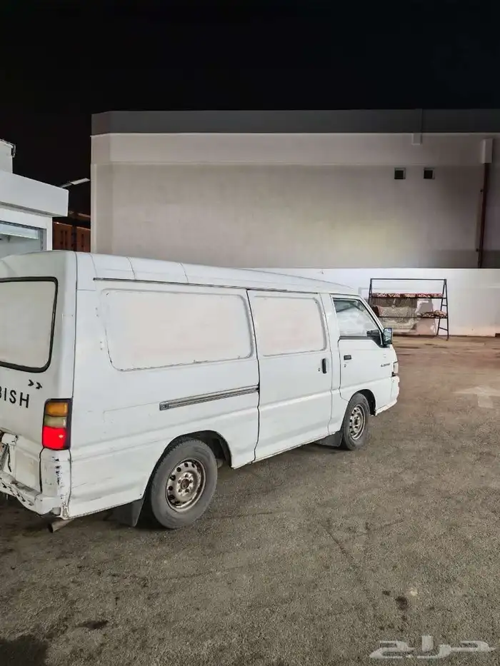 باص مستبيشي 2008 0