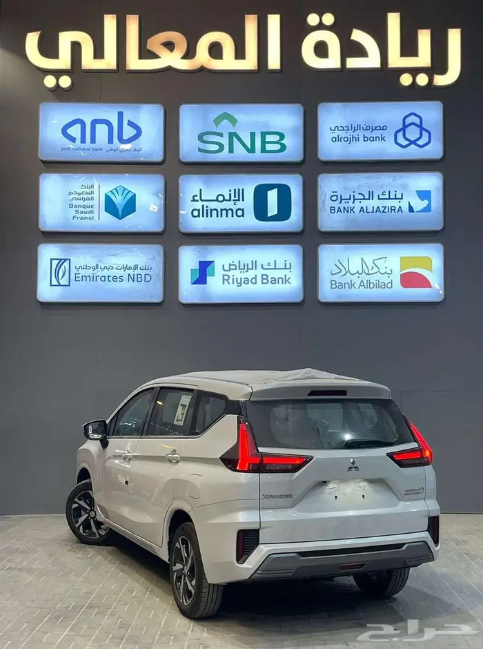 ميتسوبيشي اكسباندر HL 2025 مبيعات بنوك 3