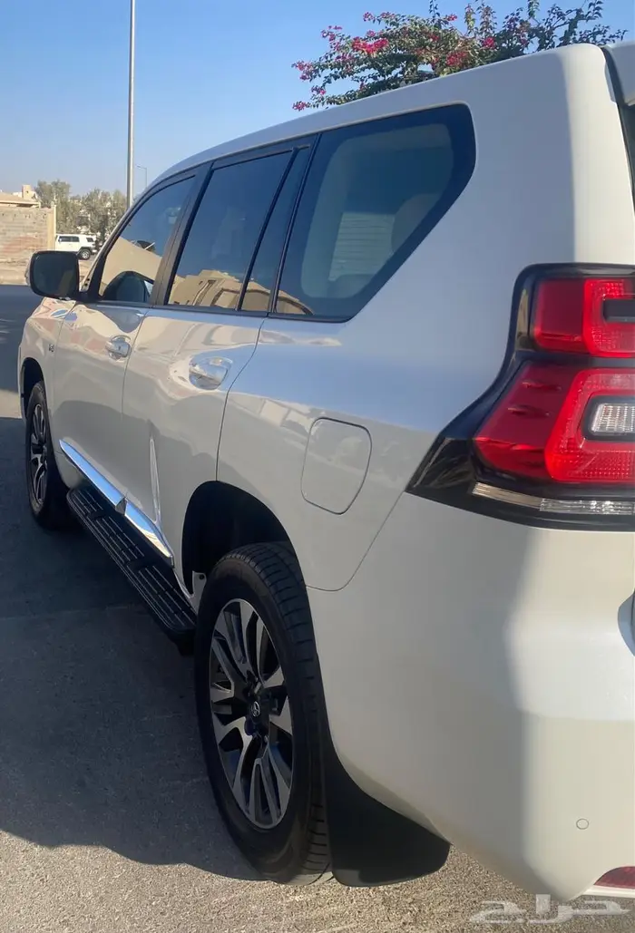 برادو 2022ماشي اقل من 100نظيف 5