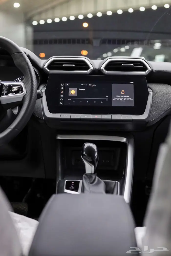 ام جي زد اس 2025 8