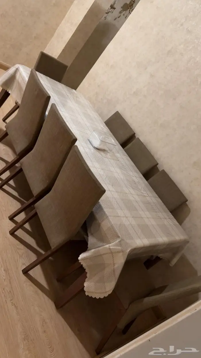 طاولة طعام 0