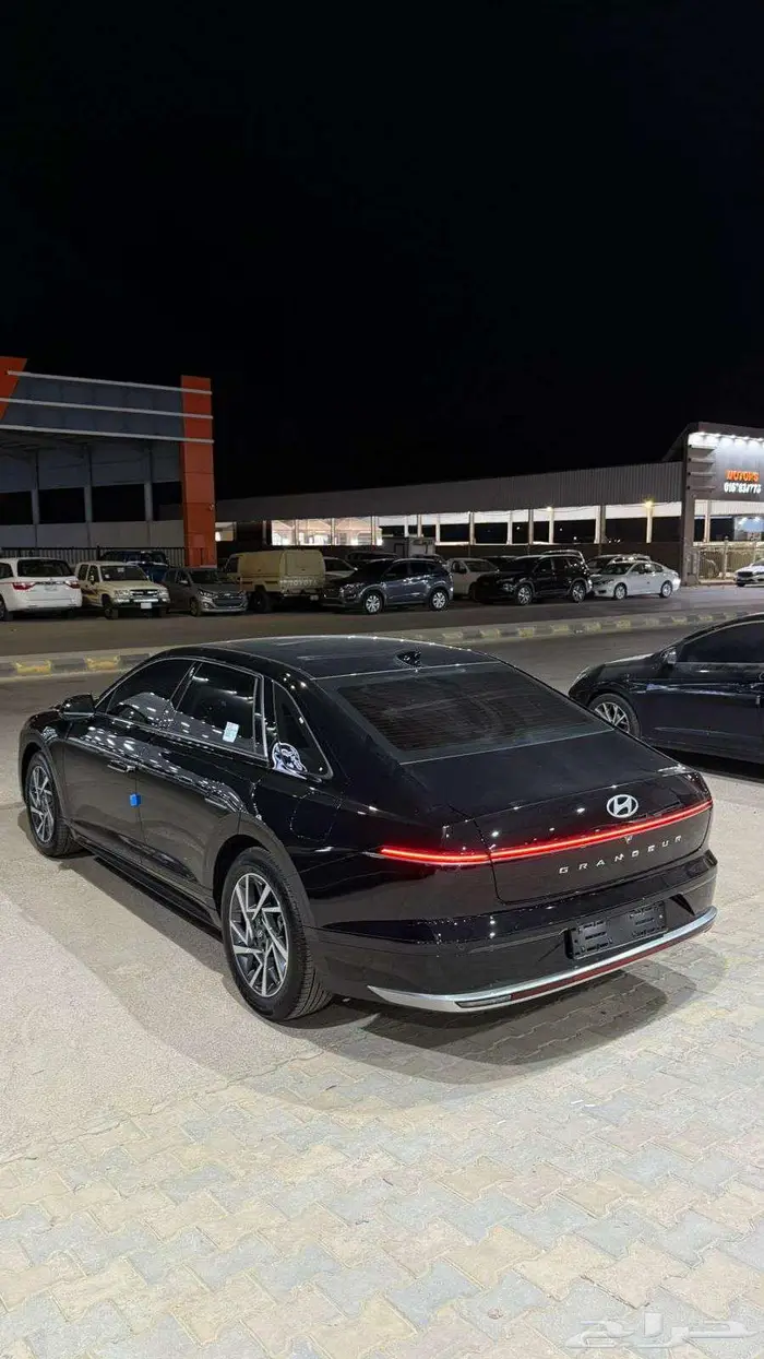 ازيرا 2024 نص كامل 4 سلندر عداد 9000 فقط 3