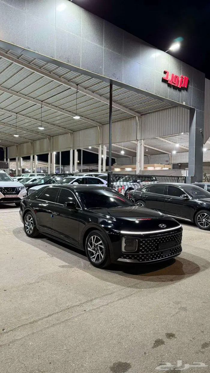 ازيرا 2024 نص كامل 4 سلندر عداد 9000 فقط 0