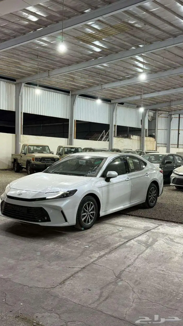 عرض خاص كامري 2025 E بنزين سعودي 105 شامل 6